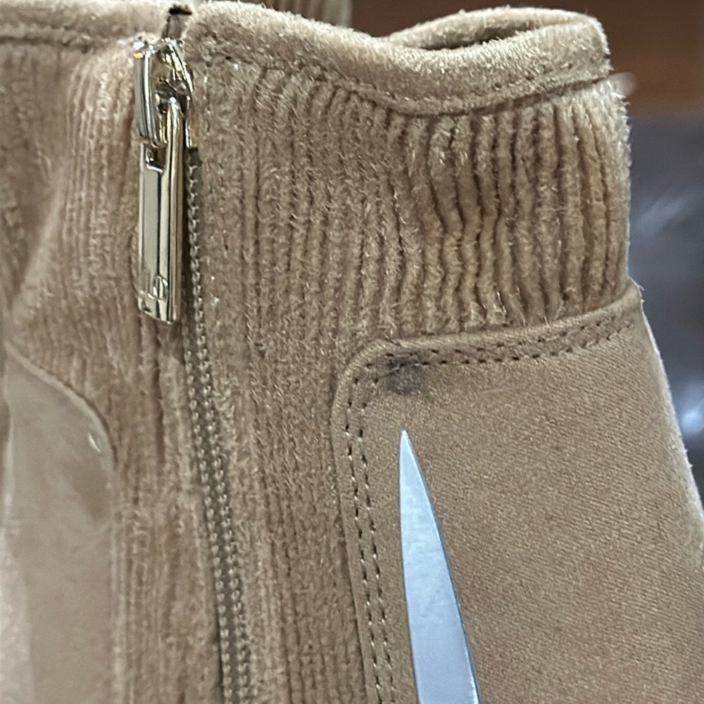 JLO by Jennifer Lopez Womens Emalee Chelsea Boots in Tan, Size 10 NWOB, Unworn - Picture 14 of 16